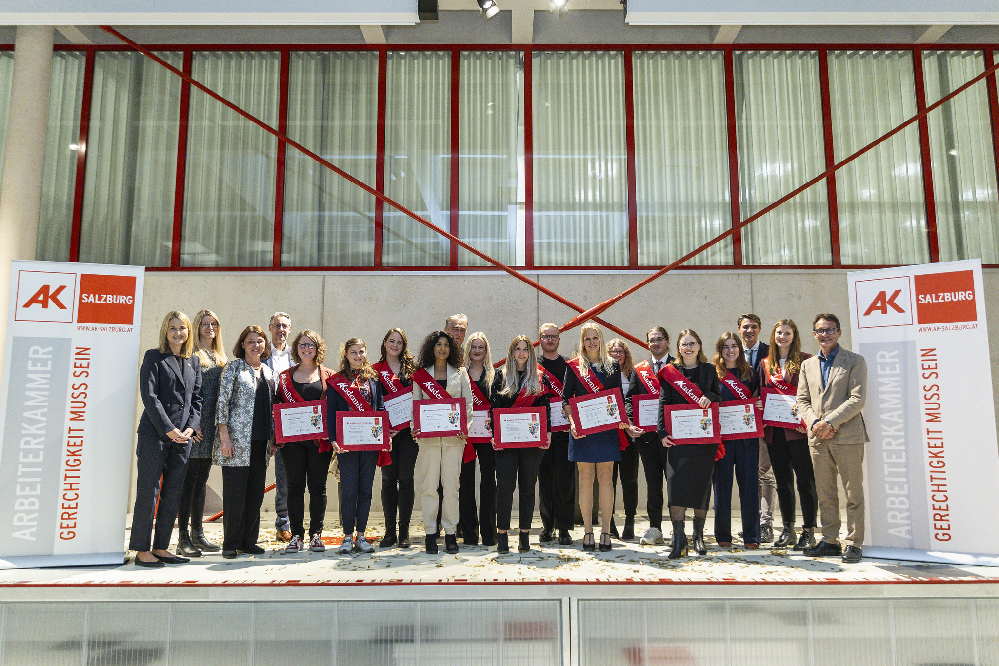 Gruppenbild zum AK Wissenschaftspreis Salzburg